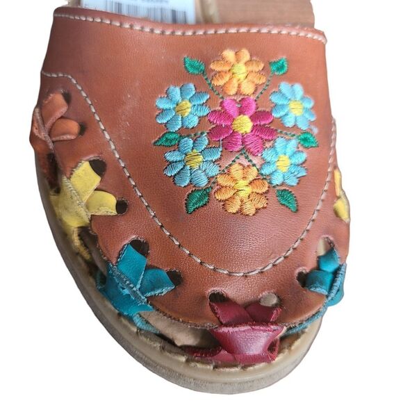 Lupita Ochoa's Kids Sandals Leather Colorful Embroidered - Picture 9 of 15